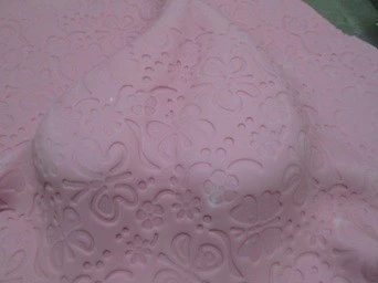 Украшение торта с помощью рельефного коврика - 4.jpg