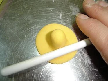 Нарцисс из мастики - 8.JPG Нарцисс из мастики - 8.JPG