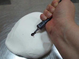 Украшение торта с помощью рельефного коврика - 1.jpg