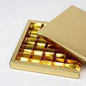 картинка Упаковка для 25 конфет, золото, 245*245*55 мм. 