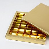 картинка Упаковка для 25 конфет, золото, 245*245*55 мм. 