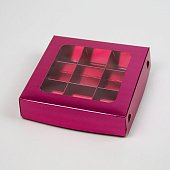 картинка Упаковка для 9 конфет, фуксия, 14,7*14,7*3,5см. 